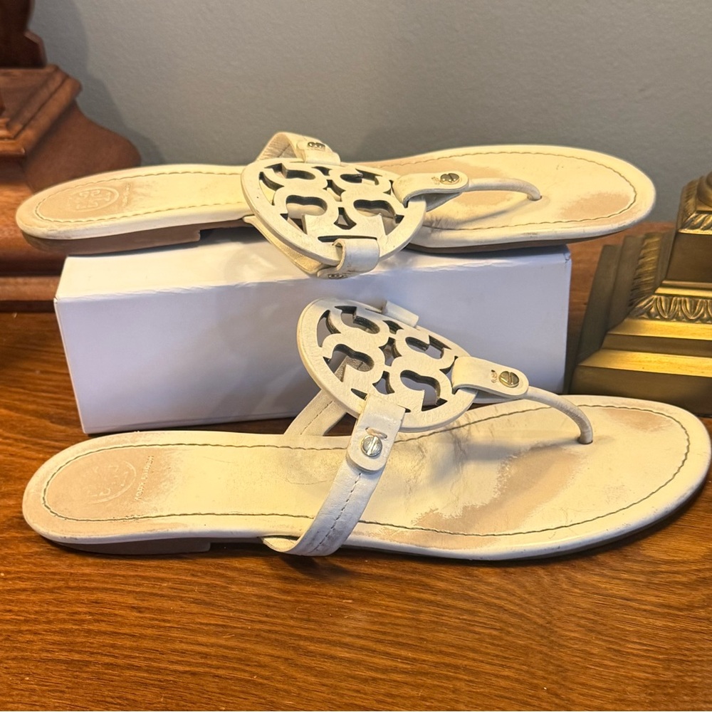 Tory Burch Optic White Leather Logo Miller Thong Sandals Size 10 - Picture 7 of 13